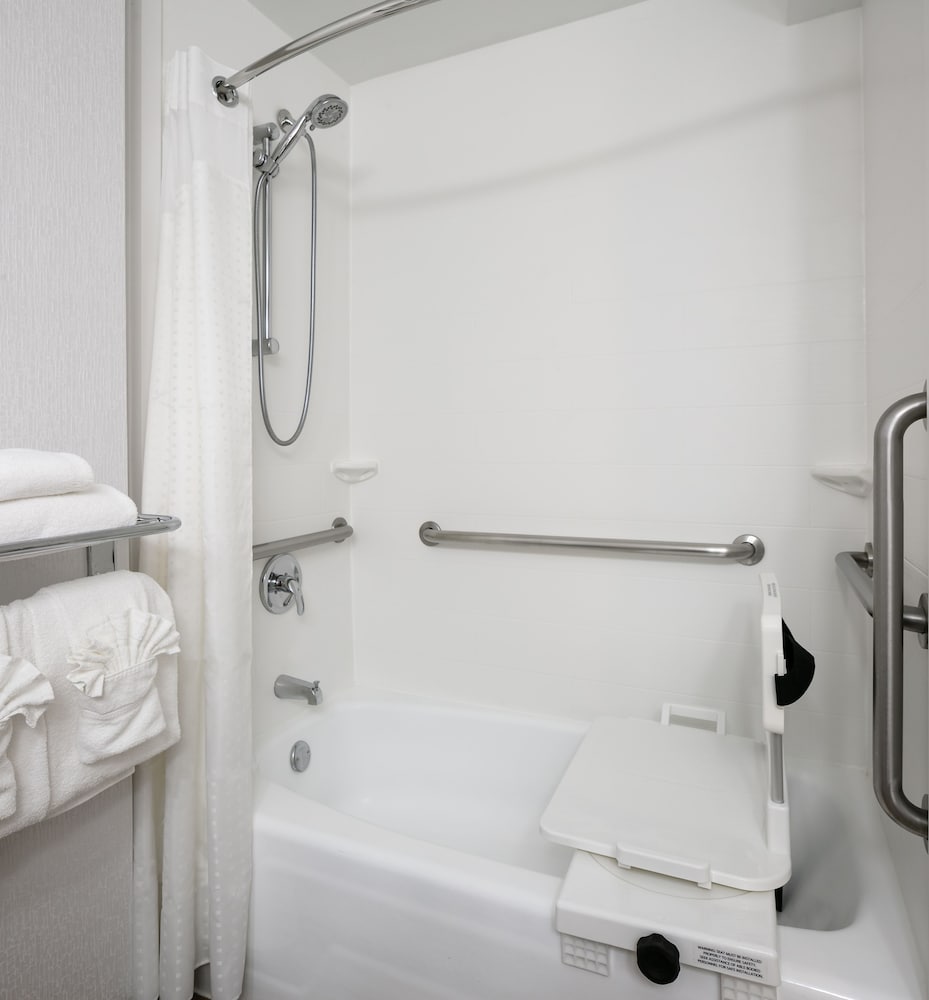 Holiday Inn & Suites Overland Park West by IHG - photo 21