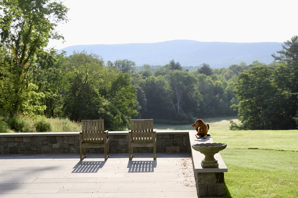 Inn at Kenmore Hall - photo 25