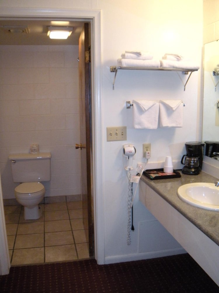 Motel West - photo 35