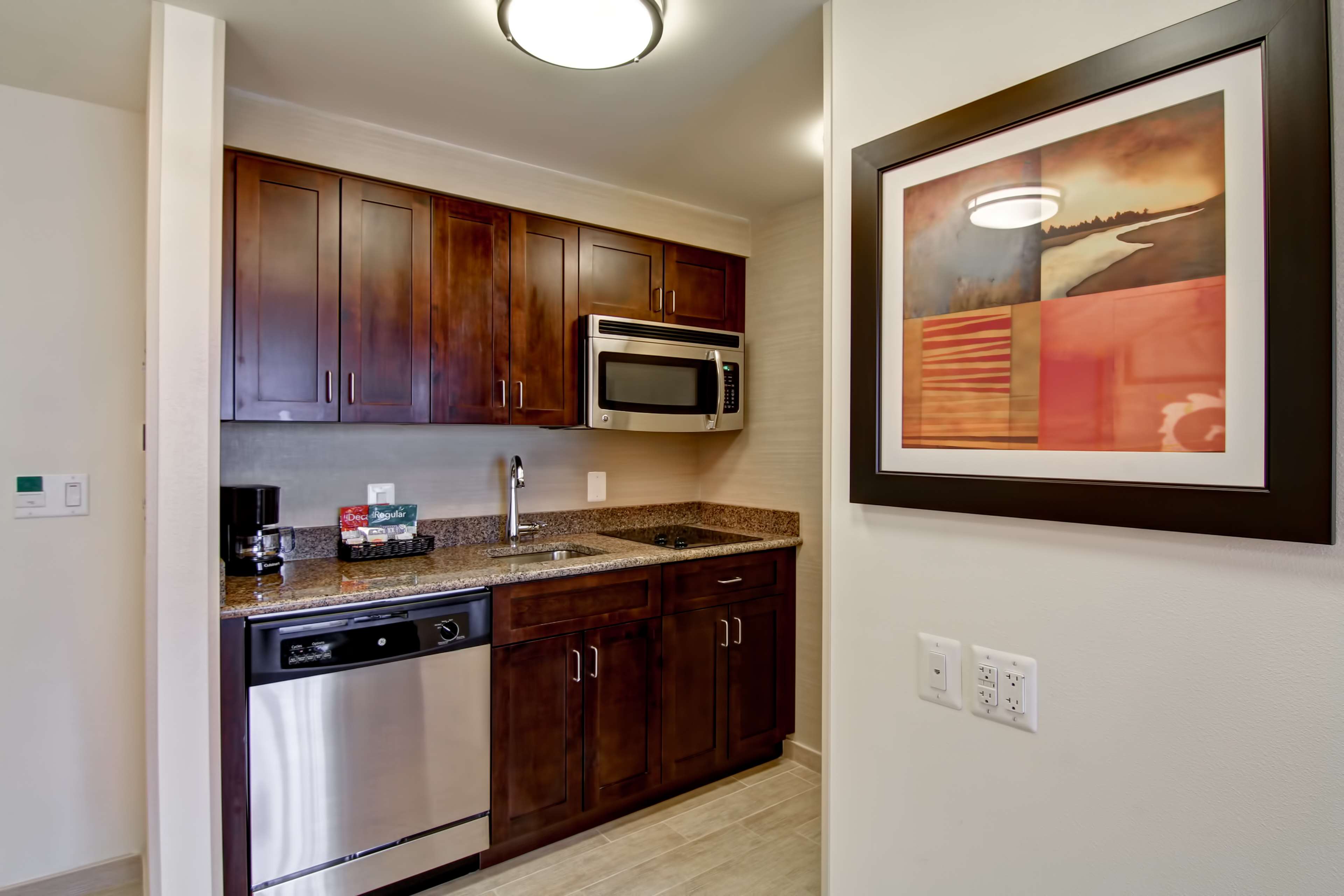 Homewood Suites by Hilton Woodbridge - photo 19