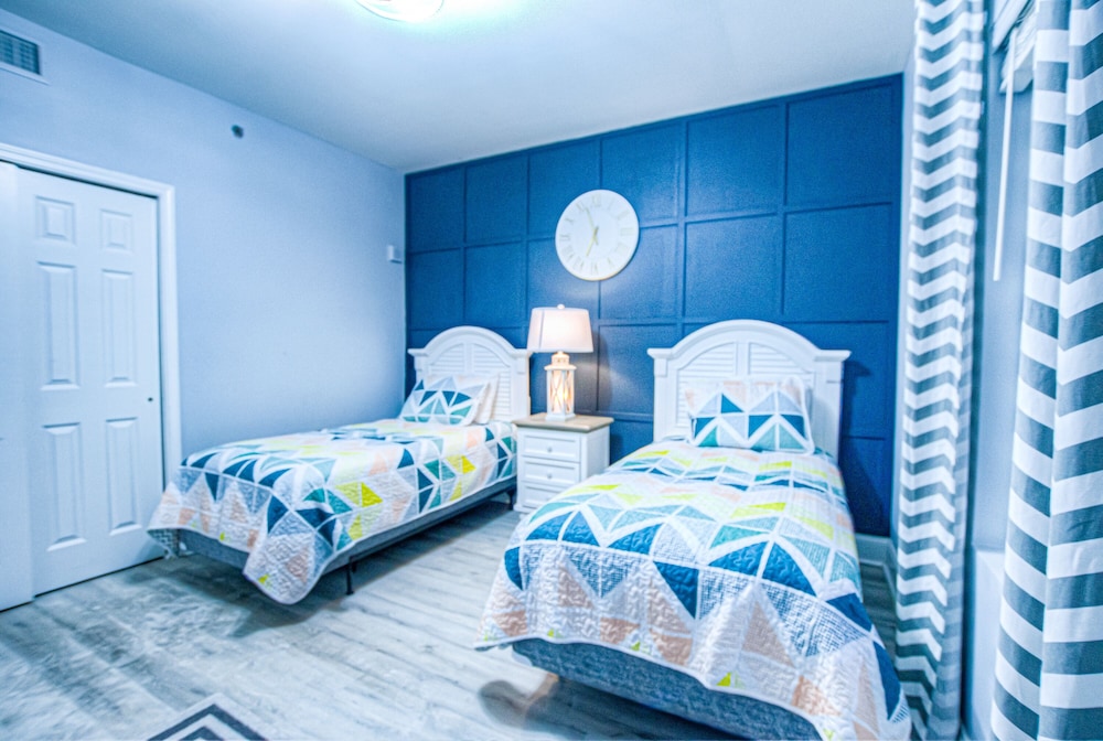 Laketown Wharf Resort by Aneliya's Rentals - photo 43