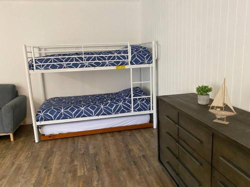 Sandstone Point Holiday Home — 4-Star Luxury Hotel in Sandstone Point, Australia