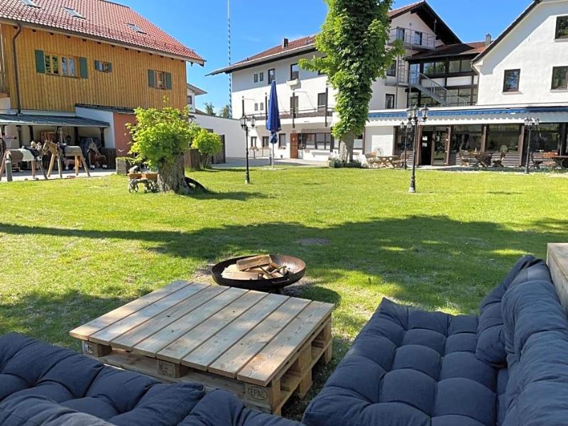 Hotel Weivubrv U — Oberhaching — photo 3