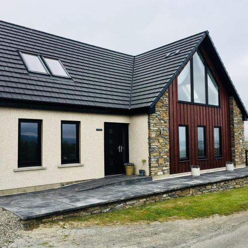 Switha Luxury home in Stromness Orkney with outstanding views and hot tub — 4-Star Luxury Hotel in Orkney, United Kingdom