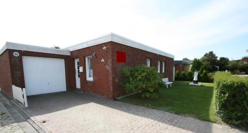 Ferienhaus Pelikanstr 82 Ostermann Bungalow 3 — 4-Star Luxury Hotel in Norddeich, Germany