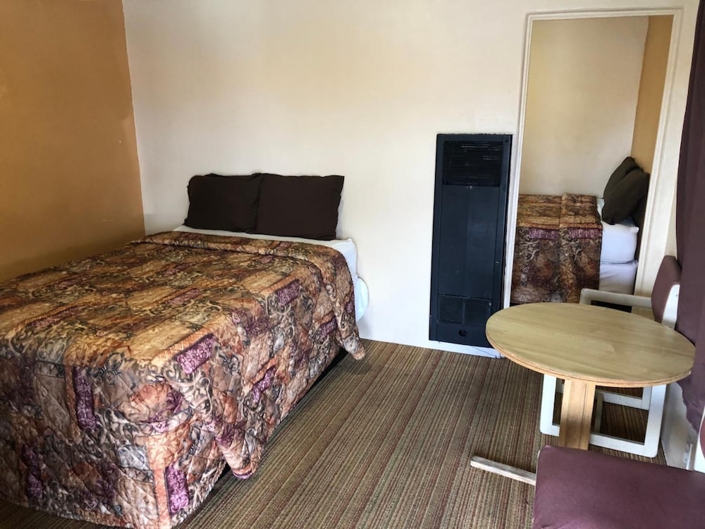 El Rey Motel - photo 9
