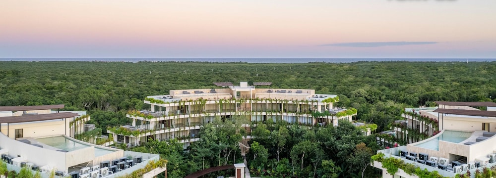 Mistiq Temple I — 4-Star Luxury Hotel in Tulum, Mexico