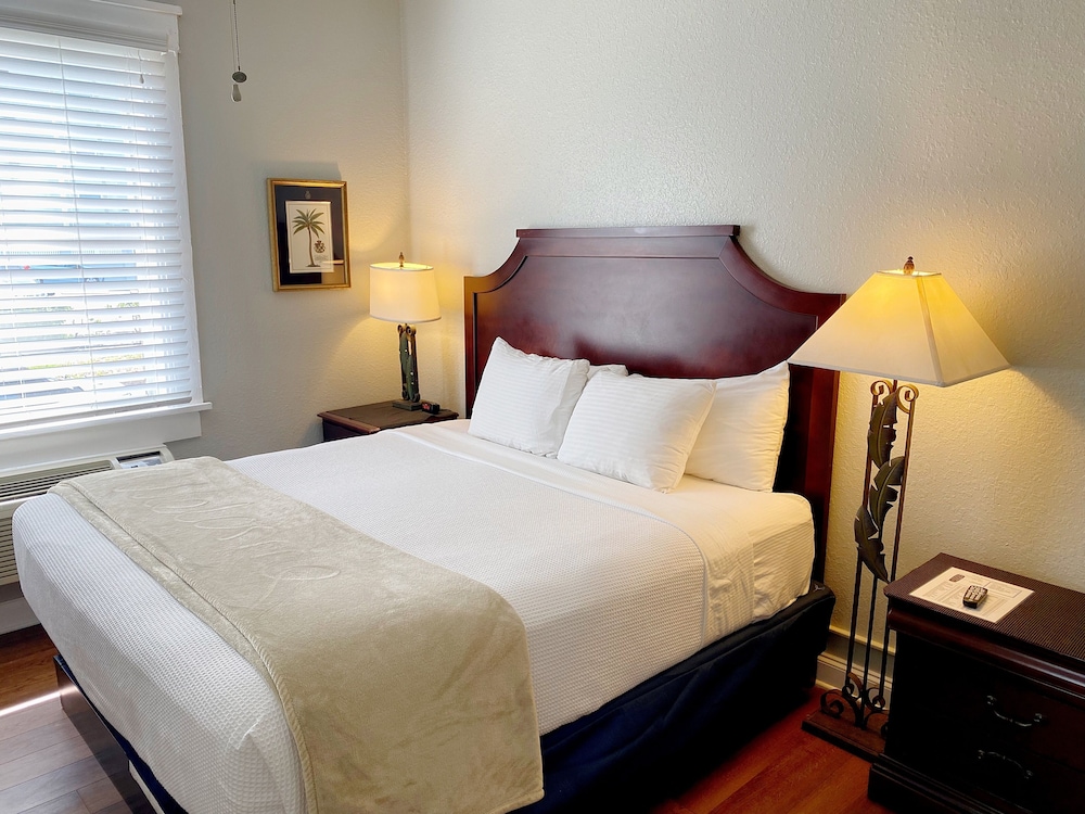 Crystal Bay Historic Hotel - photo 23