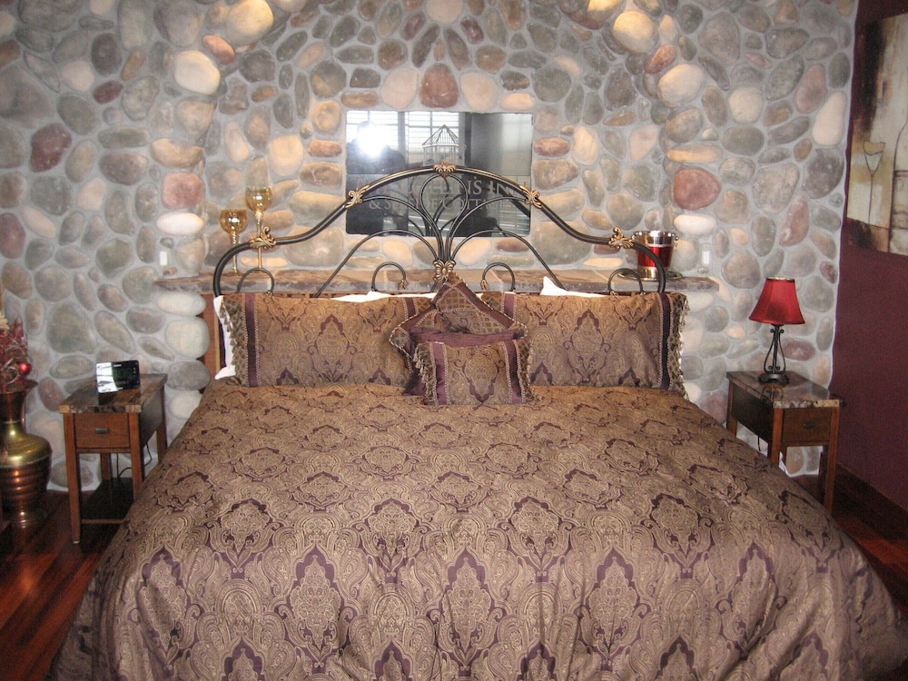The Collins Inn and Seaside Cottages - photo 35