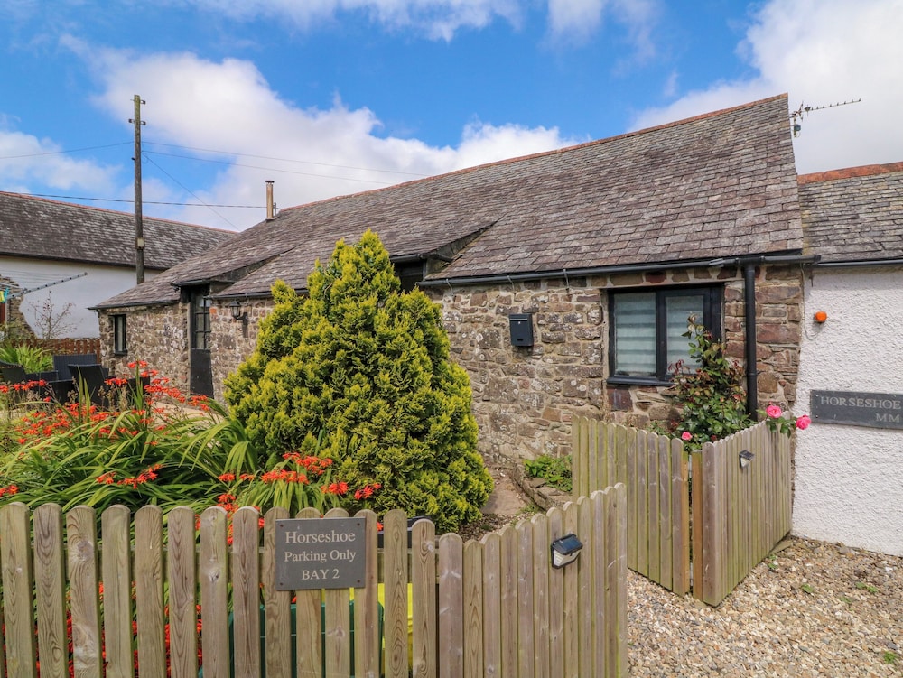 Horseshoe Cottage — 4-Star Luxury Hotel in Bideford, United Kingdom