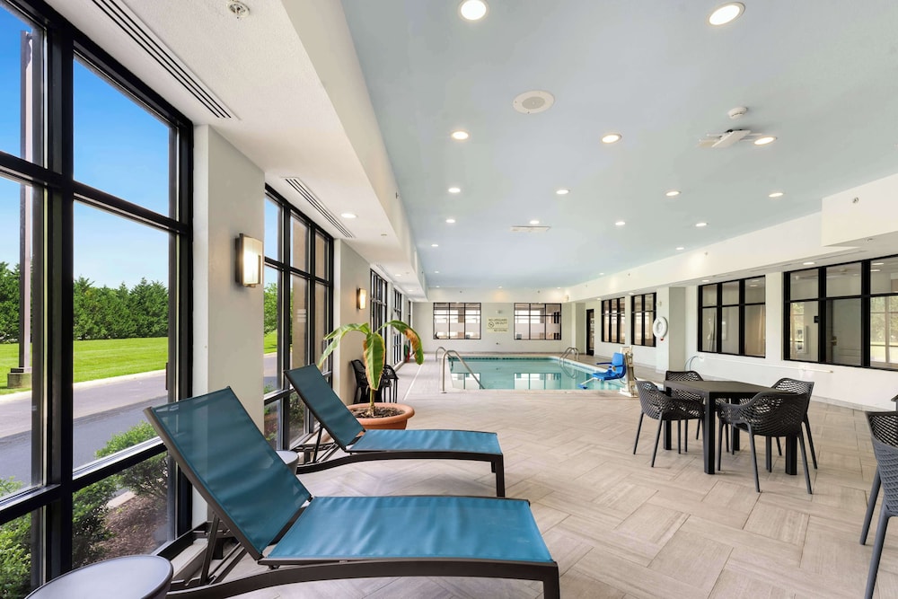 Hampton Inn Milford - photo 37