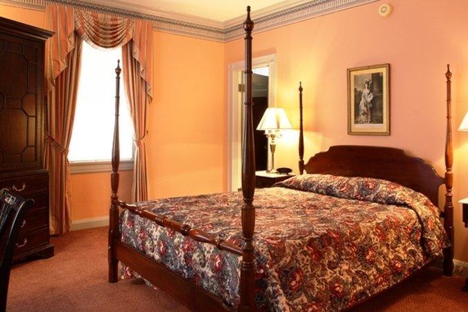Hopkins Inn - photo 2
