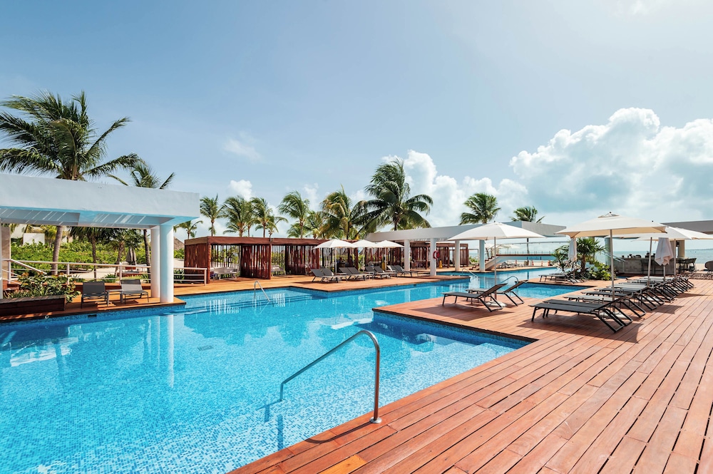La Amada Private Terrace in Cancun, Mexico