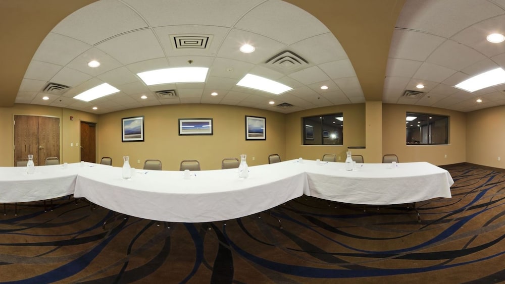 Holiday Inn Express Sault Ste. Marie by IHG - photo 47