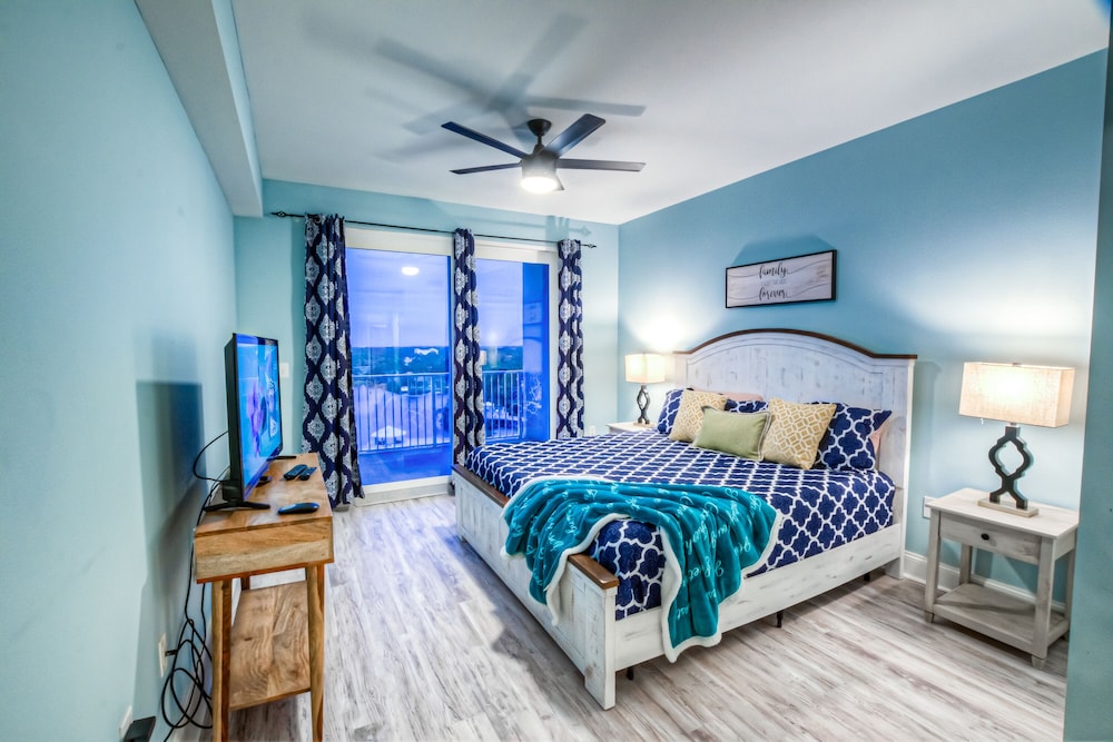 Laketown Wharf Resort by Aneliya's Rentals - photo 127