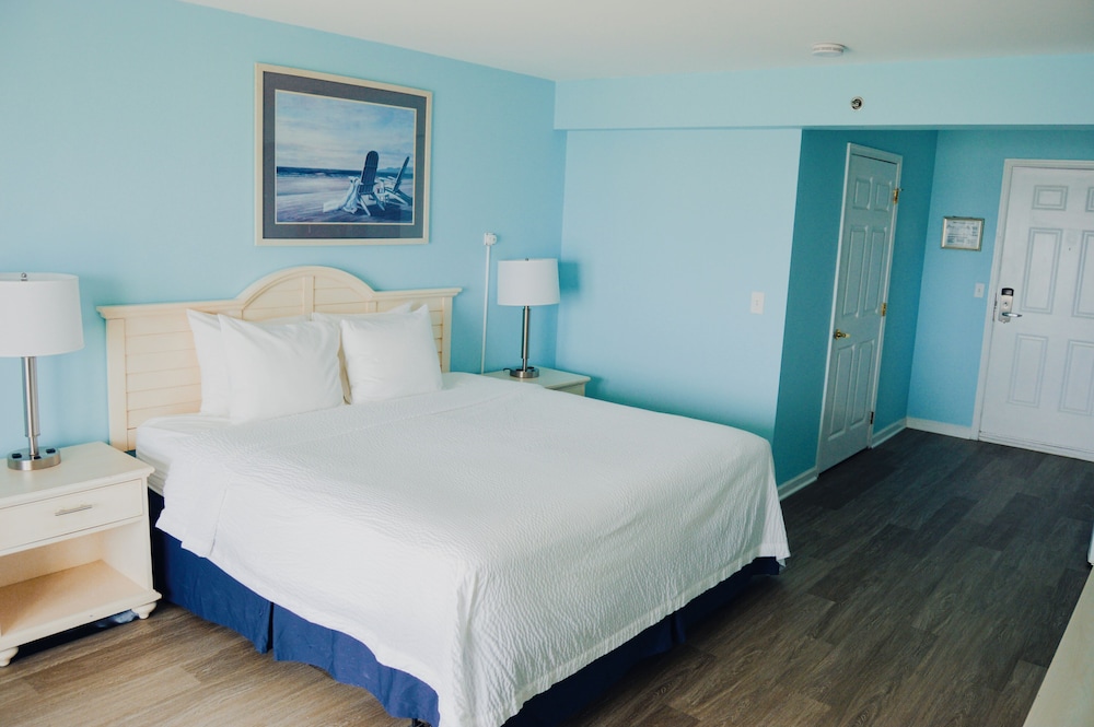 Drifting Sands Oceanfront Hotel - photo 6