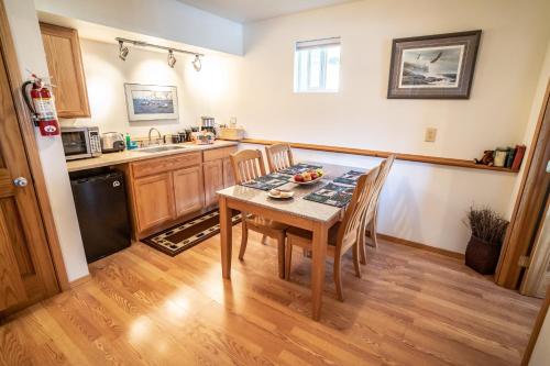 Bears Den Alaska Lodging - photo 29