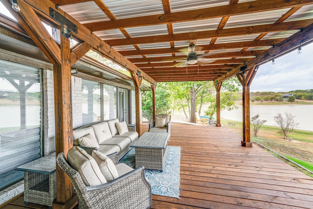 Lake Gem Private Dock and Large Patio in Lewisville — hotel in Little Elm