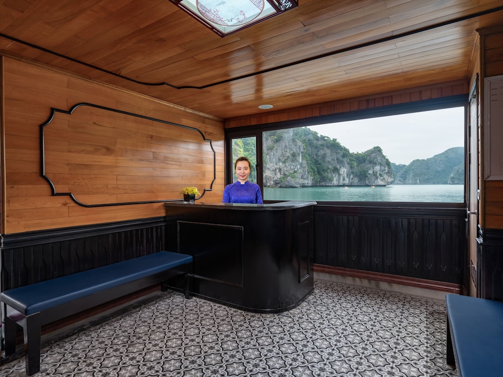 La Pandora Boutique Cruises — 4-Star Luxury Hotel in Ha Long, Vietnam