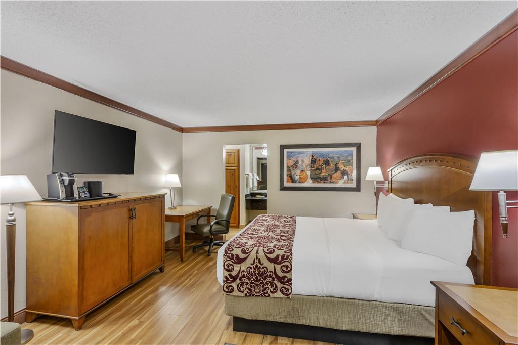Best Western Plus Greenwell Inn - photo 10