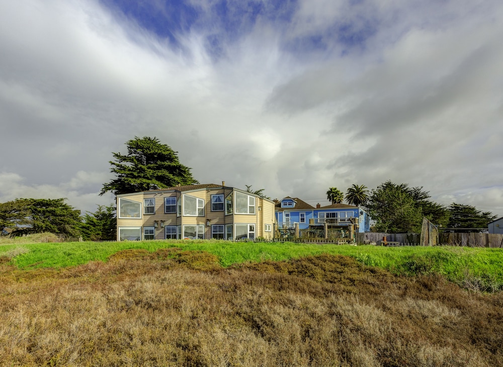 Captain's Inn at Moss Landing - photo 82