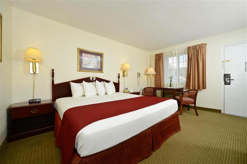 Village Inn of Hardy - photo 23