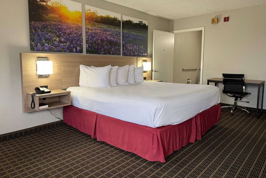 Days Inn by Wyndham San Antonio Morgan's Wonderland IH 35 N - photo 6