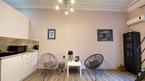 Art Apartment in Kala Tbilisi Historic District