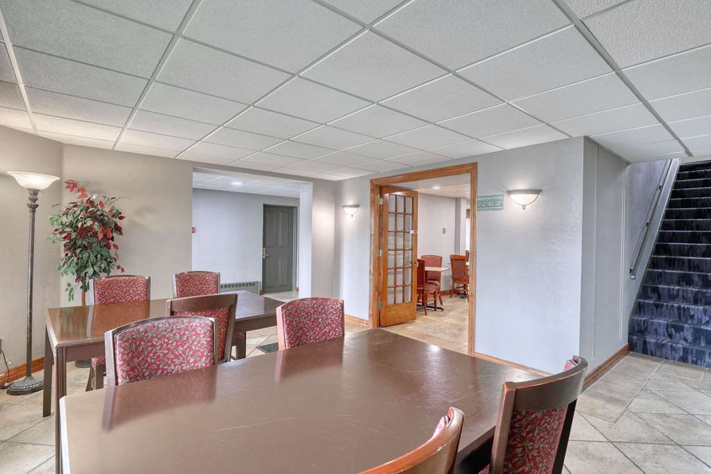 Quality Inn & Suites Green Bay Downtown - photo 8