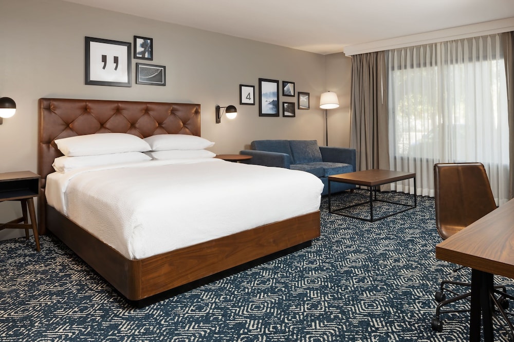 Four Points by Sheraton Bakersfield - photo 18