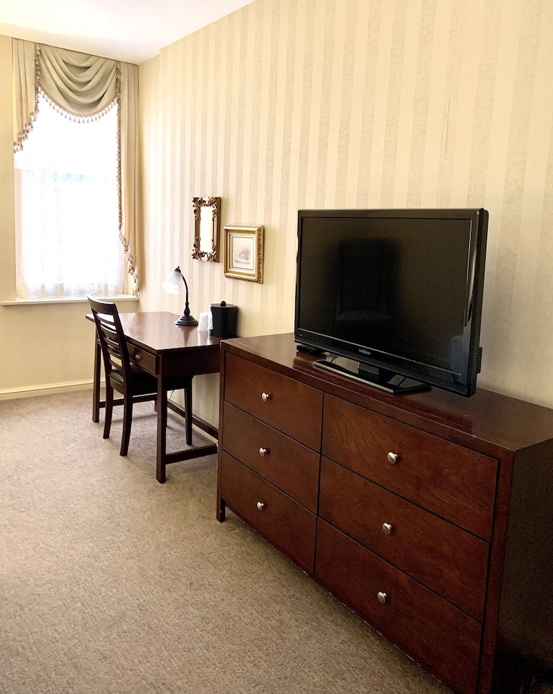 Hotel Winneshiek - photo 21