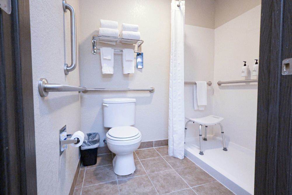 Cobblestone Inn & Suites Maryville - photo 60