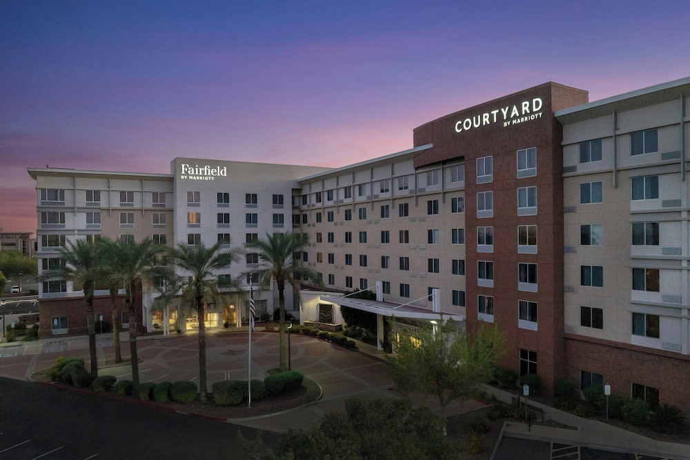 Courtyard Phoenix Chandler Fashion Center — hotel in Chandler