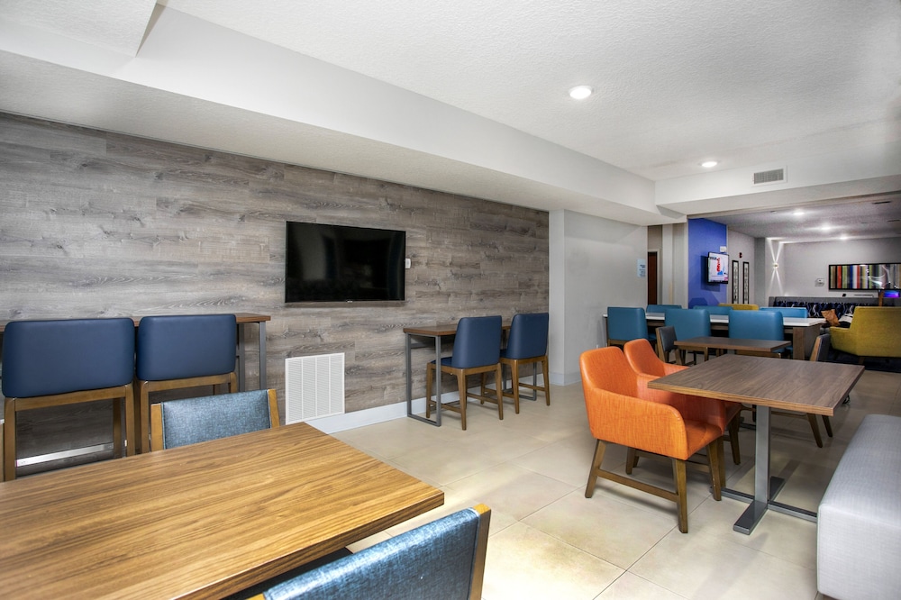 Holiday Inn Express & Suites Jacksonville Atlantic Beach by IHG - photo 32