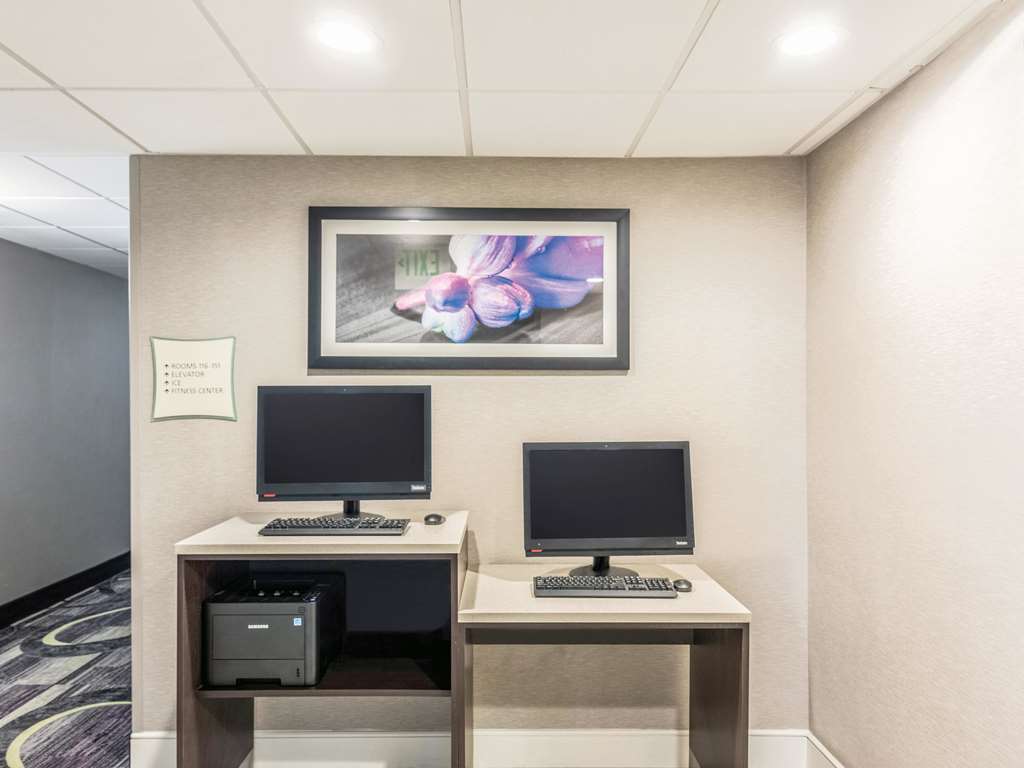 La Quinta Inn & Suites by Wyndham Denver Tech Center - photo 51