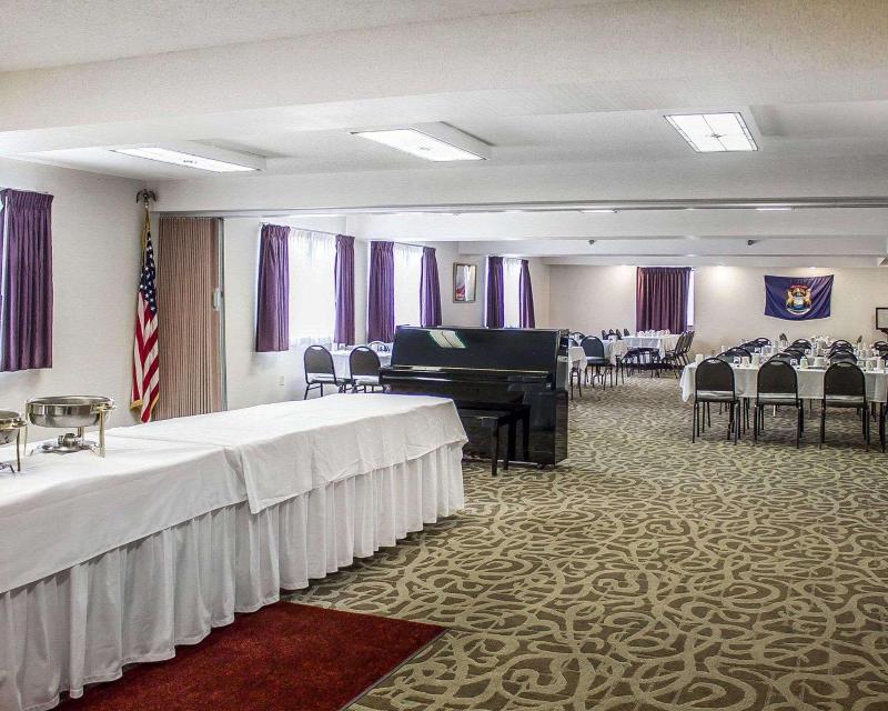 Comfort Inn Manistique MI - photo 121