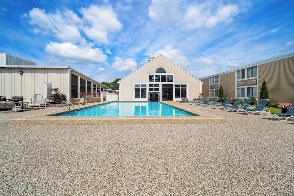 Best Western Merry Manor Inn - photo 33