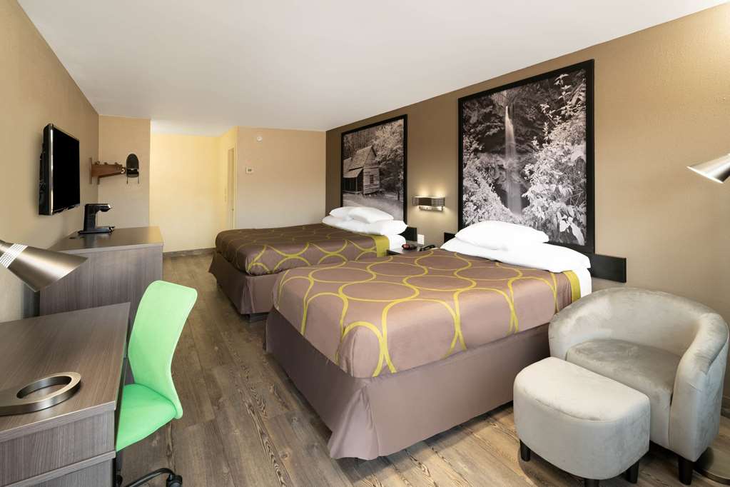Super 8 by Wyndham Cleveland - photo 16