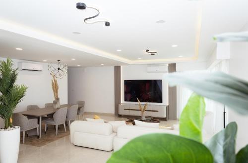 Bima Rentals Aquanic Towers — Dakar