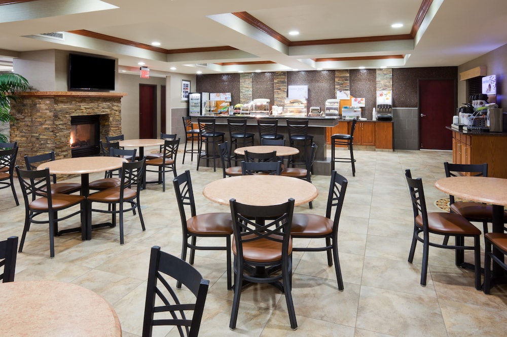 Holiday Inn Express & Suites Aberdeen by IHG - photo 27