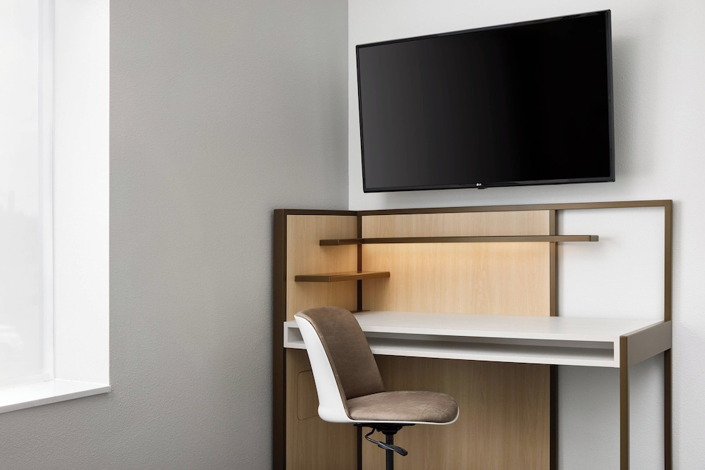 TownePlace Suites by Marriott Plant City - photo 7