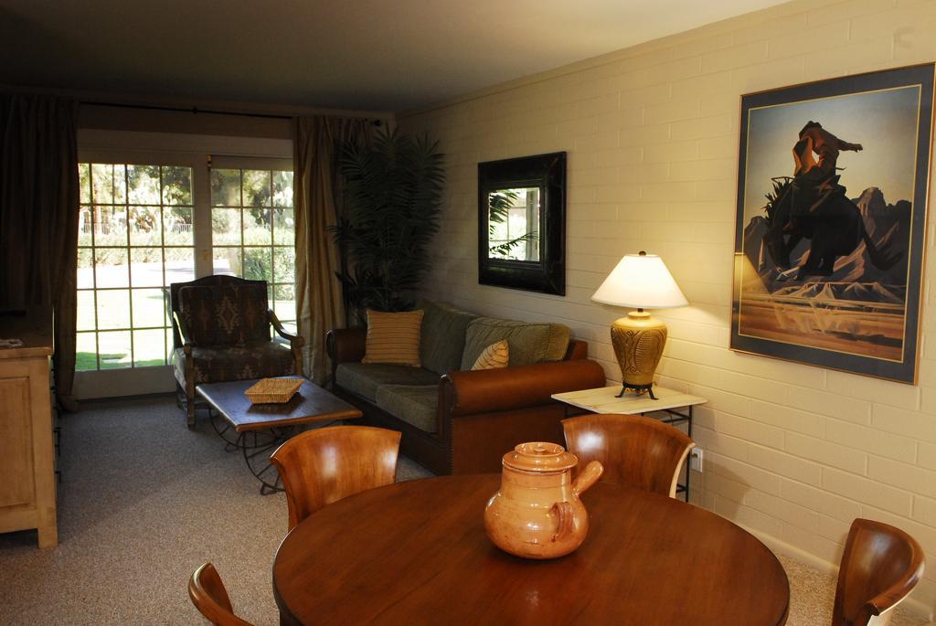 SmokeTree Resort and Bungalows - photo 11