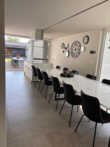 Time 4 Time - carbon neutral hotel in Unknown City