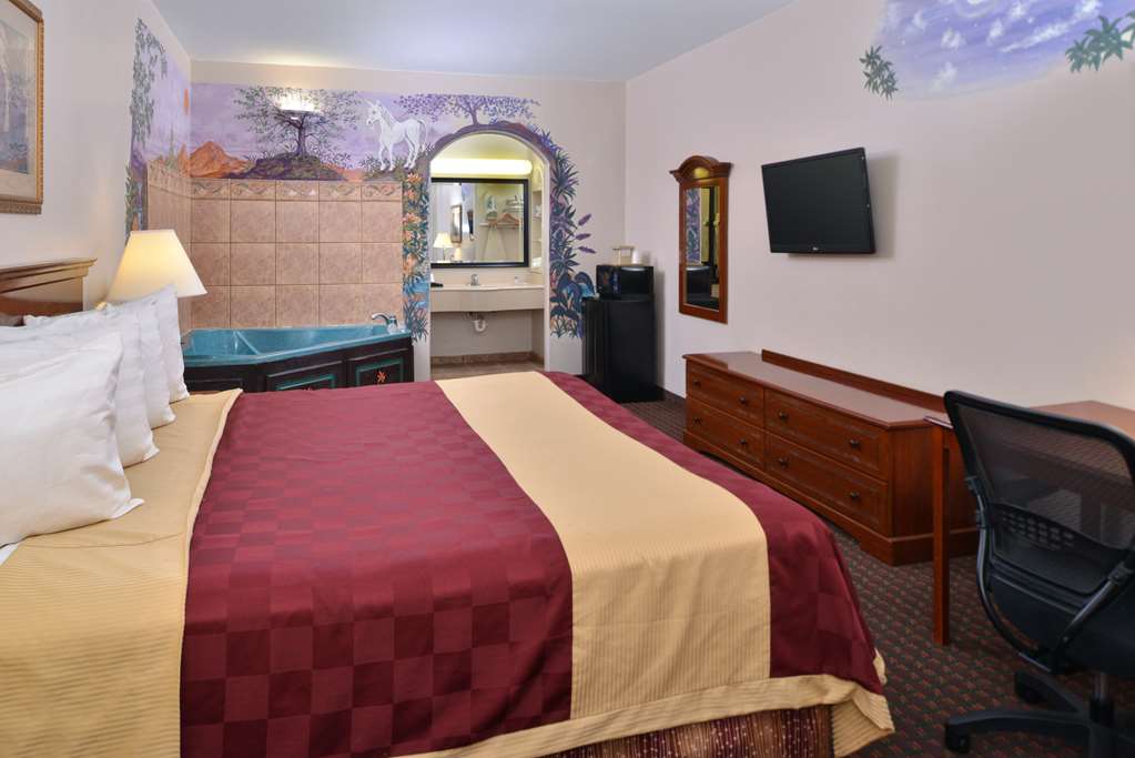 Americas Best Value Inn & Suites San Benito - photo 18