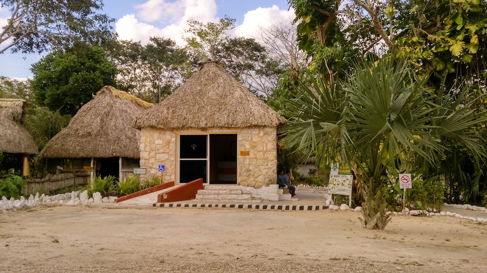 Bungalows Ek Balam in Temozon, Mexico