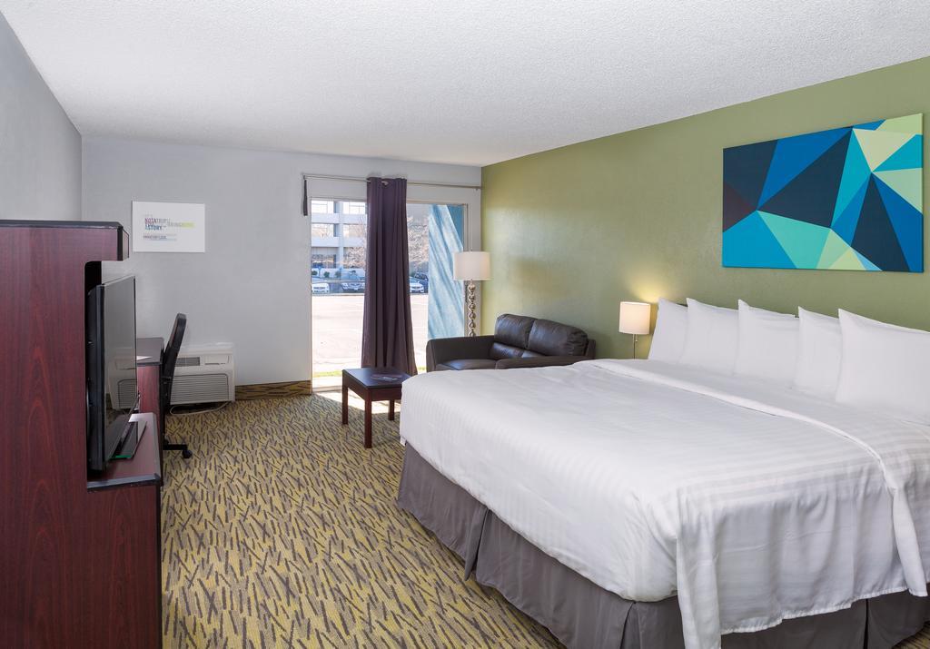 The Highlander Hotel - photo 6