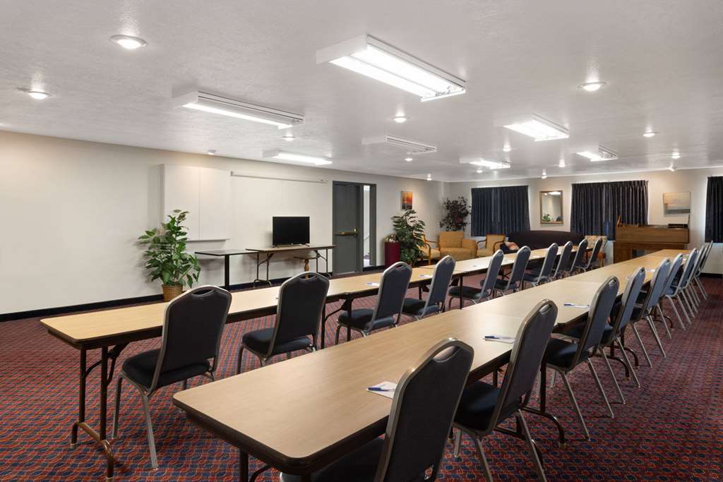 Days Inn by Wyndham Ritzville - photo 19