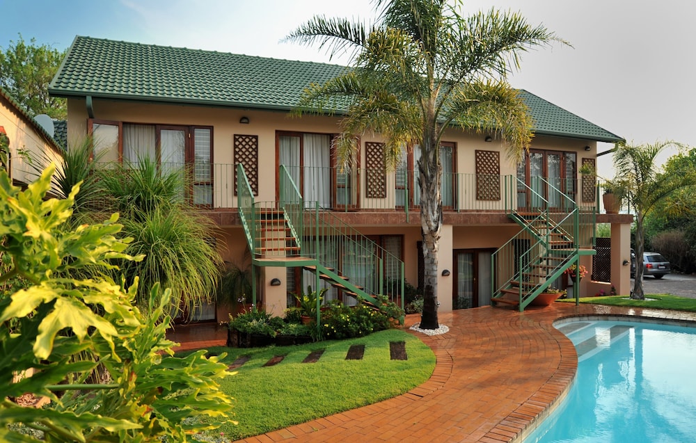 Claires of Sandton — 4-Star Luxury Hotel in Johannesburg, South Africa