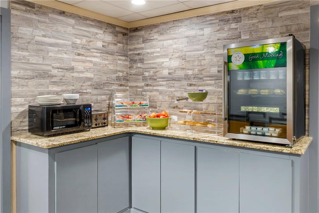 Quality Inn & Suites Raleigh Durham Airport - photo 32