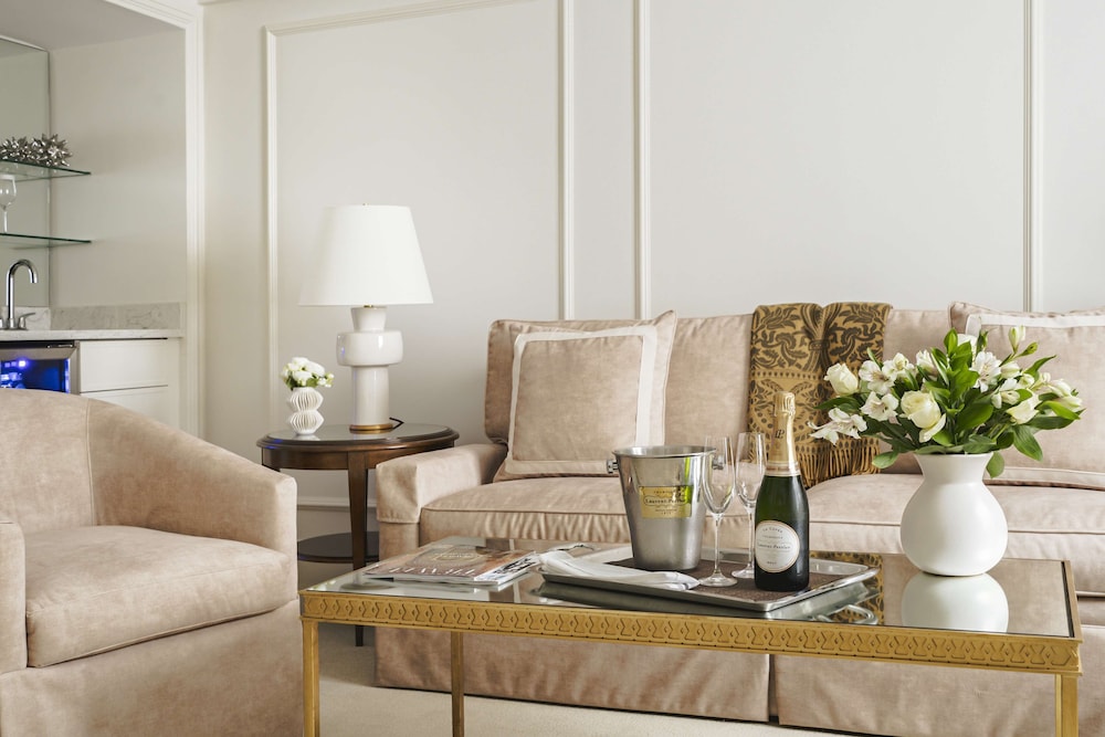 The Eliot Hotel - photo 20